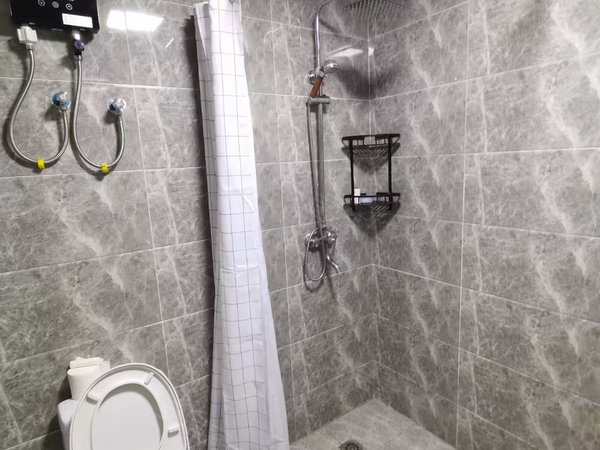 西双版纳景洪曼弄枫南山别院南山别院LOFT年租1400 半年1800 配套齐全 带泳池出租房源真实图片