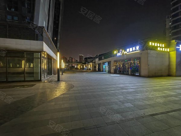 重庆南岸弹子石天誉智慧城(商住楼)弹子石精装公寓,家具家电齐全,拎包