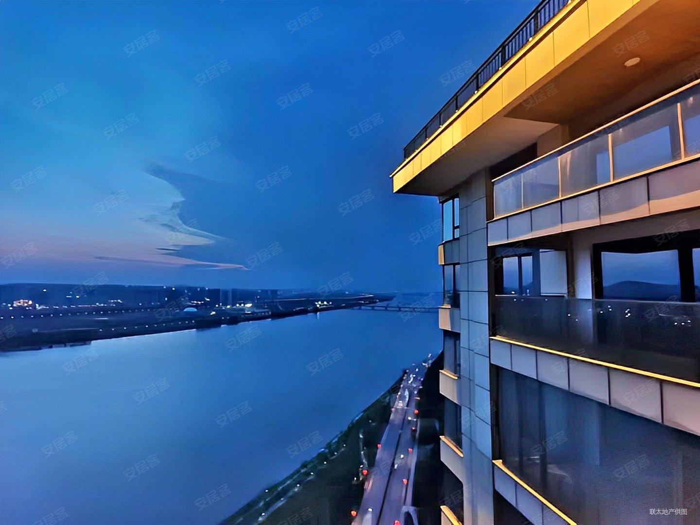 北辰定江洋现代轻奢风视野无遮挡直面江景视野