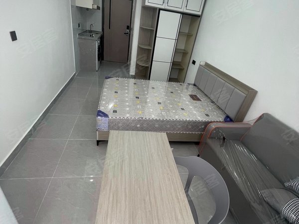 广州天河东圃明珠街自建房东圃 嘉华楼 东英商务园 电梯路边 精装一房