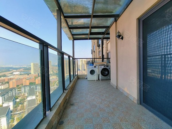 重庆渝北照母山约克郡汀兰照母山光环约克郡汀兰精装大两房带地暖,带