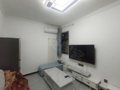 988医院 奥体中心 报业大厦精装两室押一付一可短租 可短租