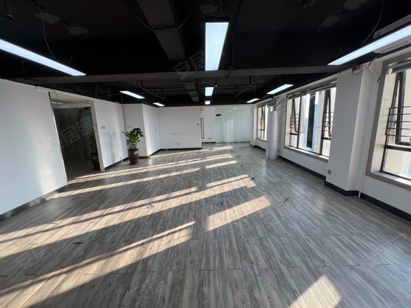 深圳福田华强北鼎诚大厦鼎诚高楼层, 大面积办公出租,采光好,风景好