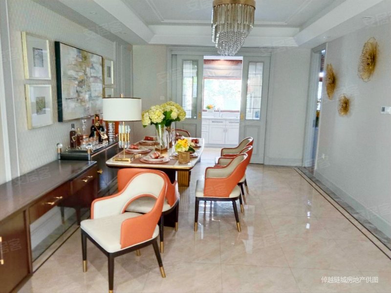 双卫 精装可拎包入住 带电梯 正南朝向 停车方便 交通便利,国信净月府