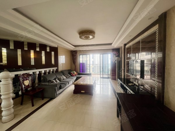 梧州长洲市政府灏景尚都a区灏景a区 精装4房2卫 家私电器齐全 拎包