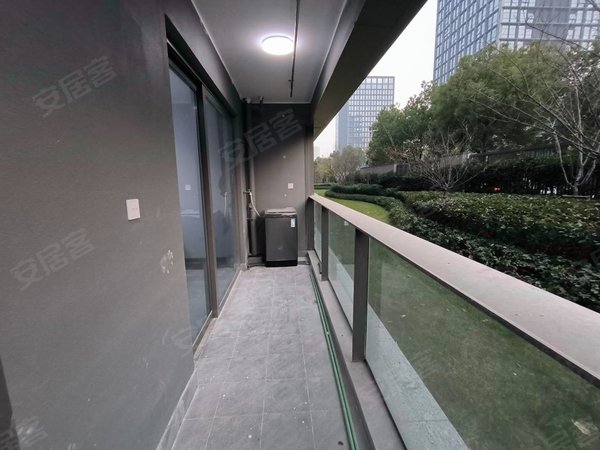 杭州拱墅半山融创金成臻华府拱墅半山桃源臻华府精装四房两卫 4号线