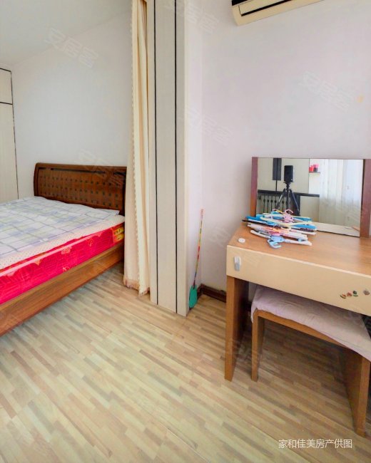 浮山后一小区合肥路佳世客套二厅满五年税