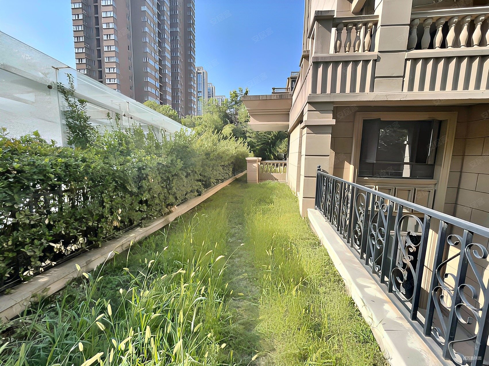 急售 花园洋房边户带大花园 配套成熟 满三满二 随时看房,绿地香树