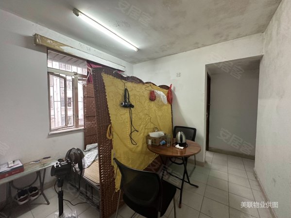 蛇口水湾地铁口海昌大厦小三房低总价入住蛇口