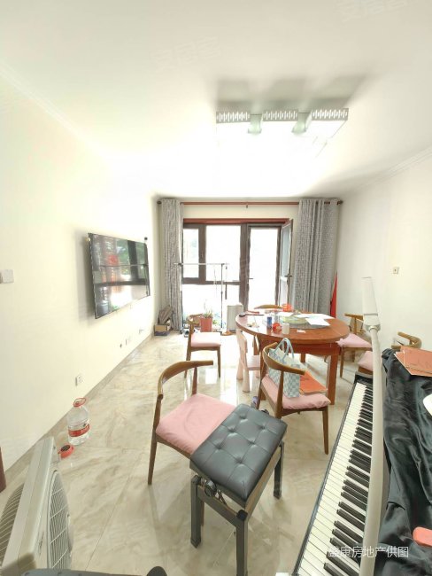 洋房一层带院三居明厨明卫精装带家具家电,凤河孔雀城二手房,99万,3室