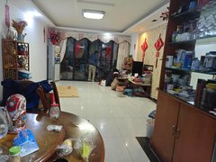 深圳罗湖蔡屋围所见所得 六支队140平四房出租 家私全齐随时看房出租房源真实图片