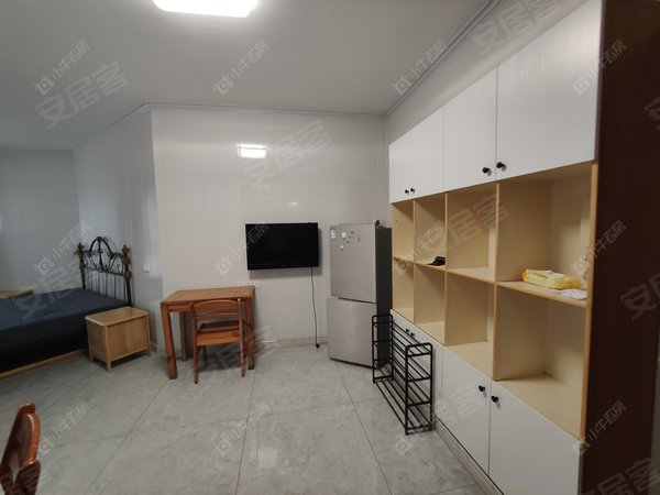 常州新北新区公园侨光苑急租!一千三可租!家具齐全 装修清爽 随时看房 拎包入住出租房源真实图片