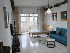 邹平邹平城区山南摩玛中央精装一室，房子很干净，900月出租房源真实图片