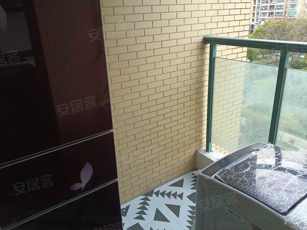上海松江泗泾金港花园(二期公寓住宅)金港花园精装一室户,独立停车位