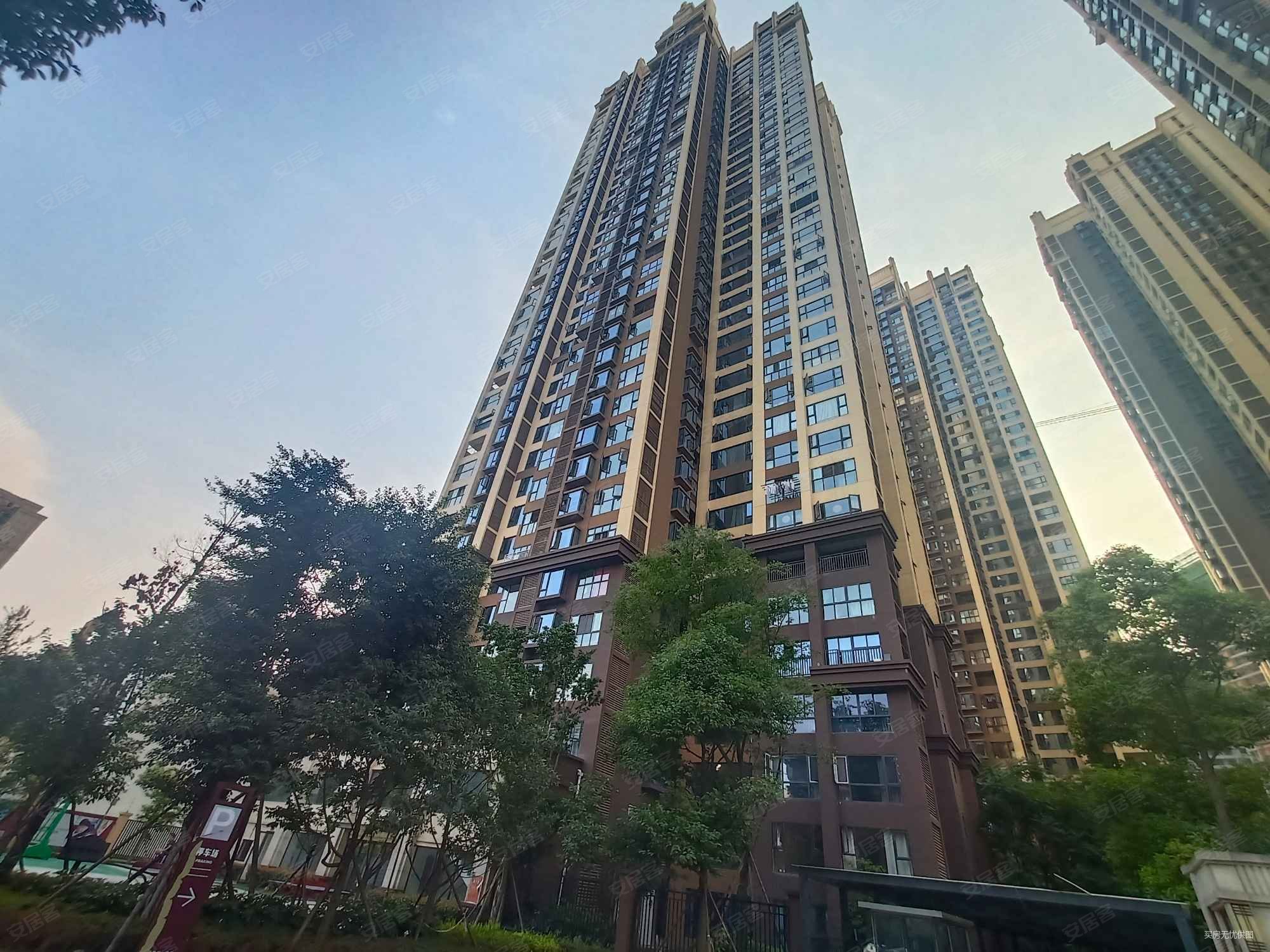 百悦城四期精装修3室朝南