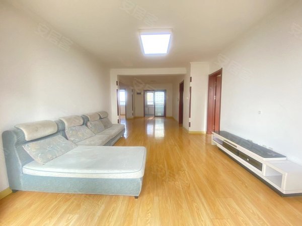 青岛即墨二十八中绿城岘山花城绿城,现状出租15000,看房有钥匙出租