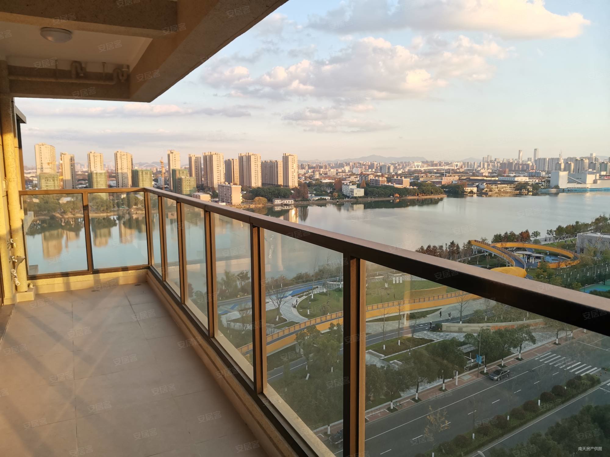 专做万象华府二期140平双阳台一线江景房楼层好位置佳看房方便