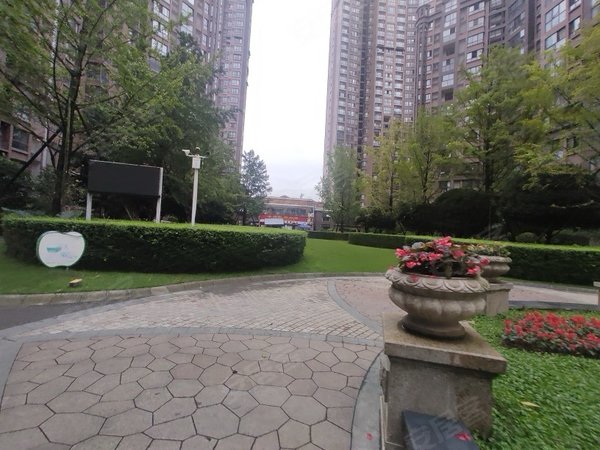 德阳旌阳城南天籁福天籁福,套三,简装,家具家电齐全出租房源真实图片