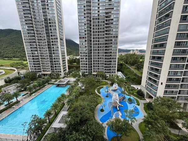 珠海高新区唐家湾翠湖香山百合苑业主急租,一个自带高尔夫景观的小区