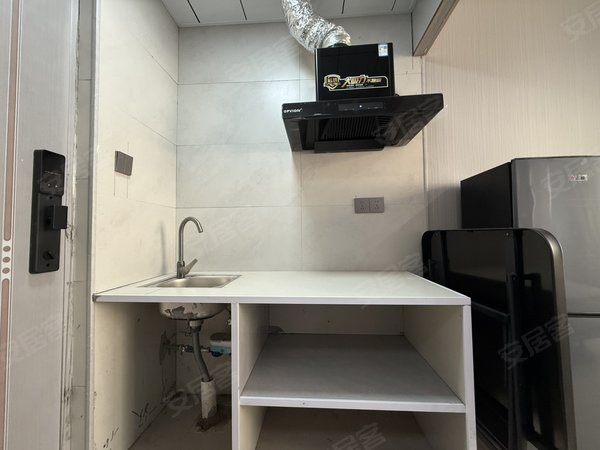 金华东阳东阳江北昆溪路125号小区下昆溪 白云昆溪小学 各种户型 设施齐全 领包入住 押一付一出租房源真实图片