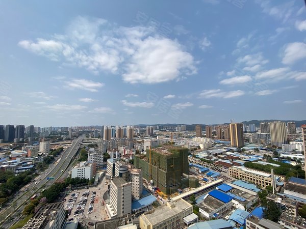 南宁西乡塘科园大道大学公园里(二期)精装3房2卫2厅出租,全新装修