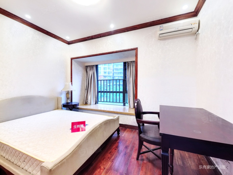 宝体地铁口南北通透四房,君逸世家参考价以下300万,10xx