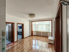 双鸭山尖山东山国际会展中心南市区八号地块4楼，74平方，两室一厅，南北通透年租8000出租房源真实图片