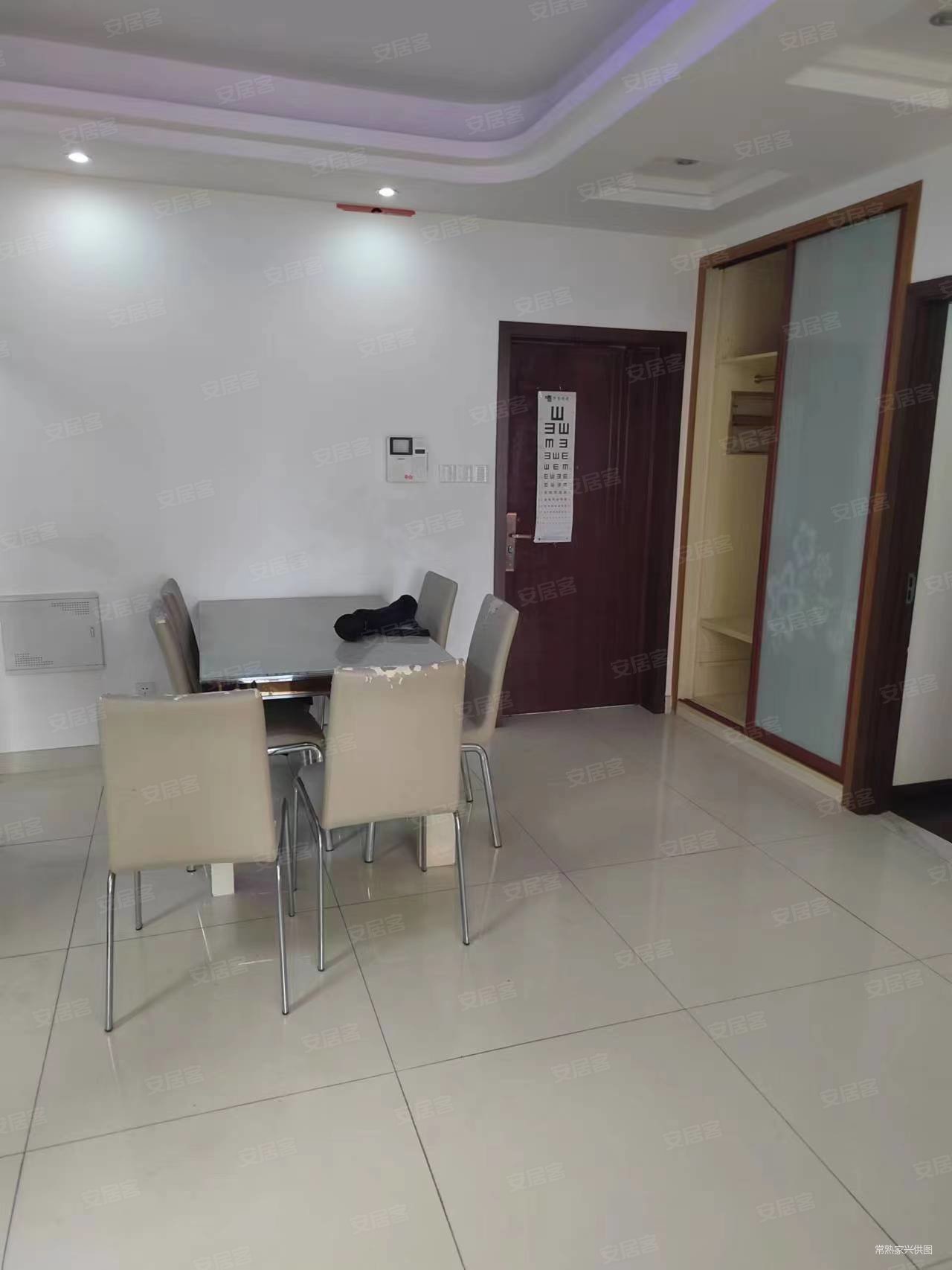 东湖京华京润苑全新精装满两年ok房东只卖90w看房方便