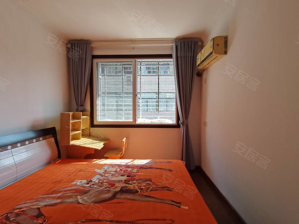 安庆迎江百货大楼宜城公寓安庆二中旁,宜城公寓二楼,有天然气,第一