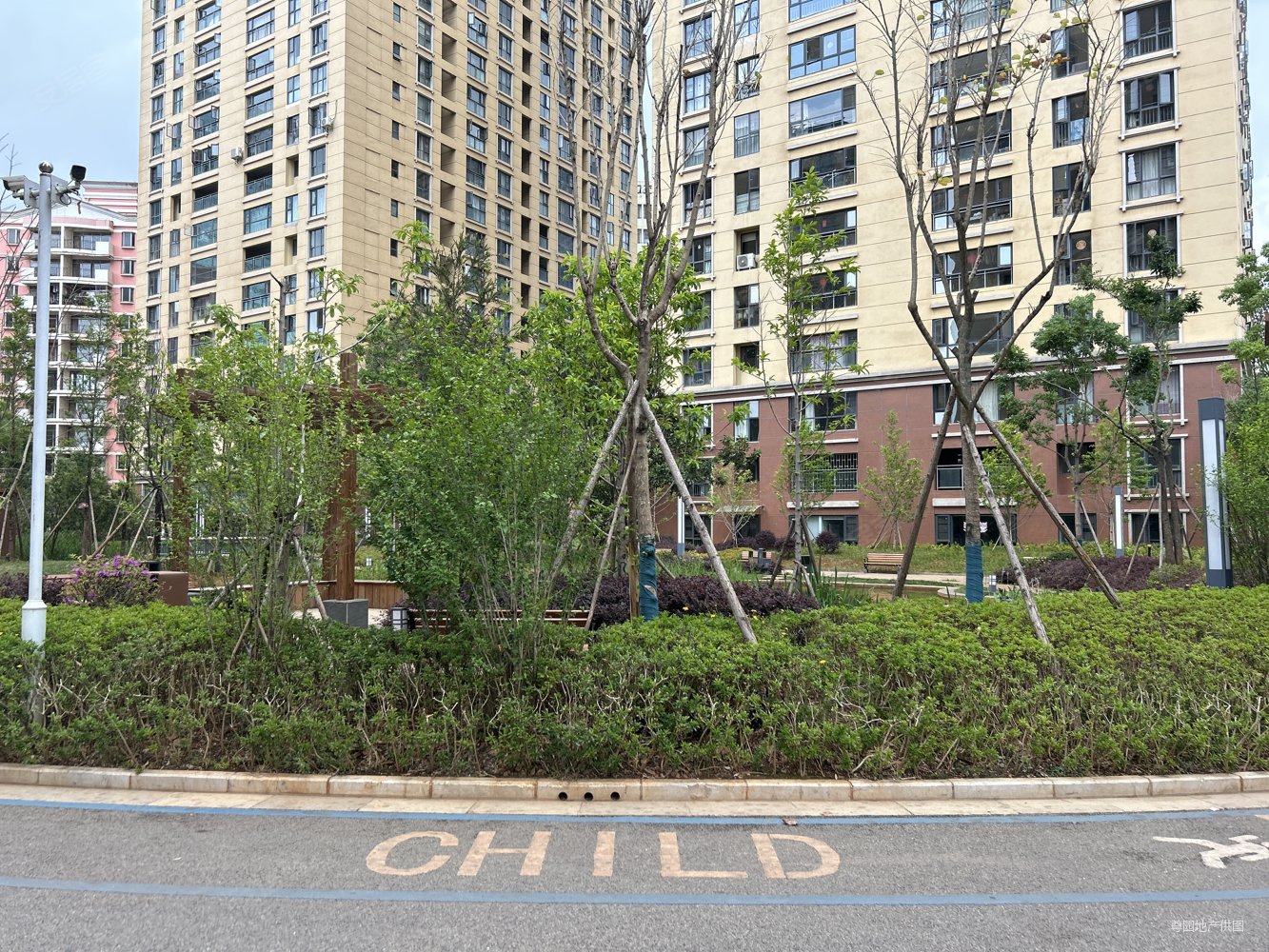 尚源郦城枫桦园3室2厅1卫86.78㎡西90万