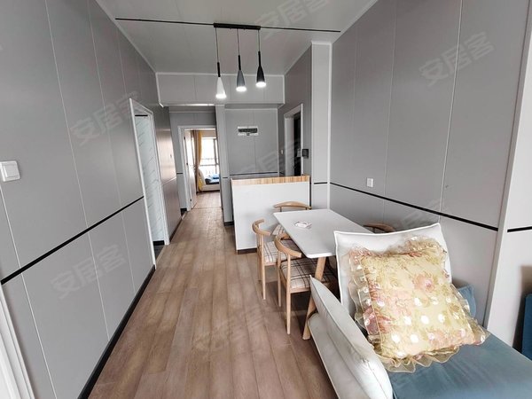 包物业费省中医院旁一梯两户电梯入户全新精装修带家具家电出租房源