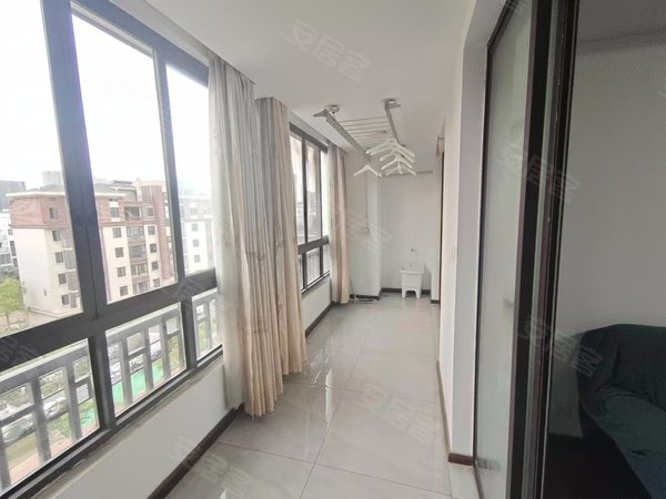 【多图】金山苑五区,虞山租房,金山苑五区 3室2厅2卫 房间客厅阳台是