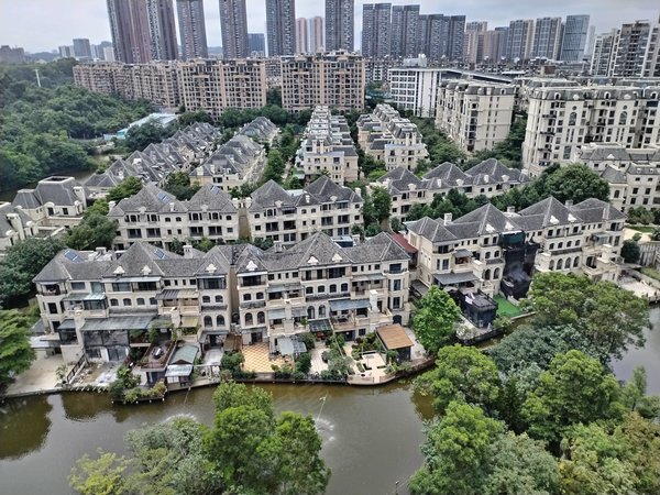 深圳龙华观澜金地塞拉维花园鹭湖一号 豪装复式 度假酒店式的美景