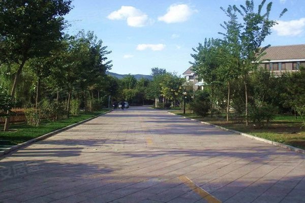 不足,香山清琴麓苑怎么样,香山清琴麓苑周边房产中介经纪人评价-北京