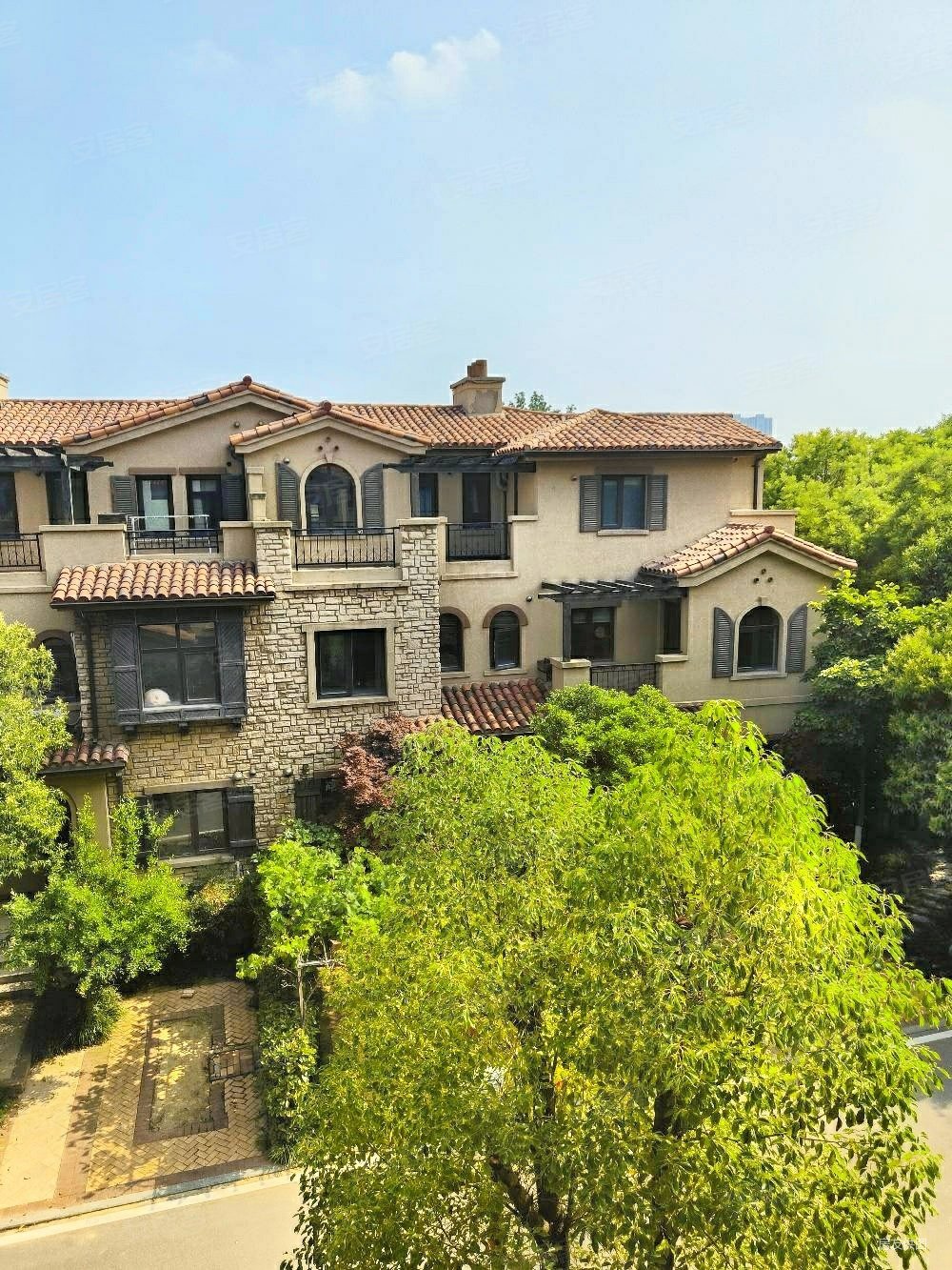 林溪湾联排别墅290万送80平花园