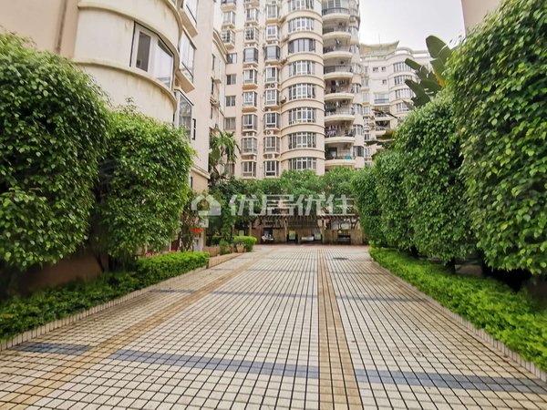 南宁青秀五象广场富丽华庭交通方便  采光也好  户型方正出租房源真实