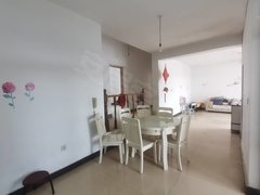 曲靖沾益益源商城玉龙小区 3室2厅1卫 有基本家电家具 西平小学旁 近菜市！出租房源真实图片