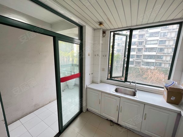 南京鼓楼龙江苏城南苑主卧独卫精装 紧靠苏宁广场 环宇城中海大厦