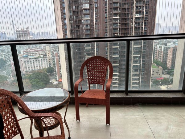 【多图】路劲天隽峰,新区租房,精装修4房,同小区性价比,看房方便,花都