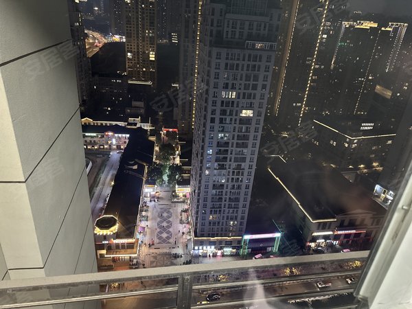 【多图】保利观澜(三期),江北嘴租房,地铁口300米出门都是商圈超市