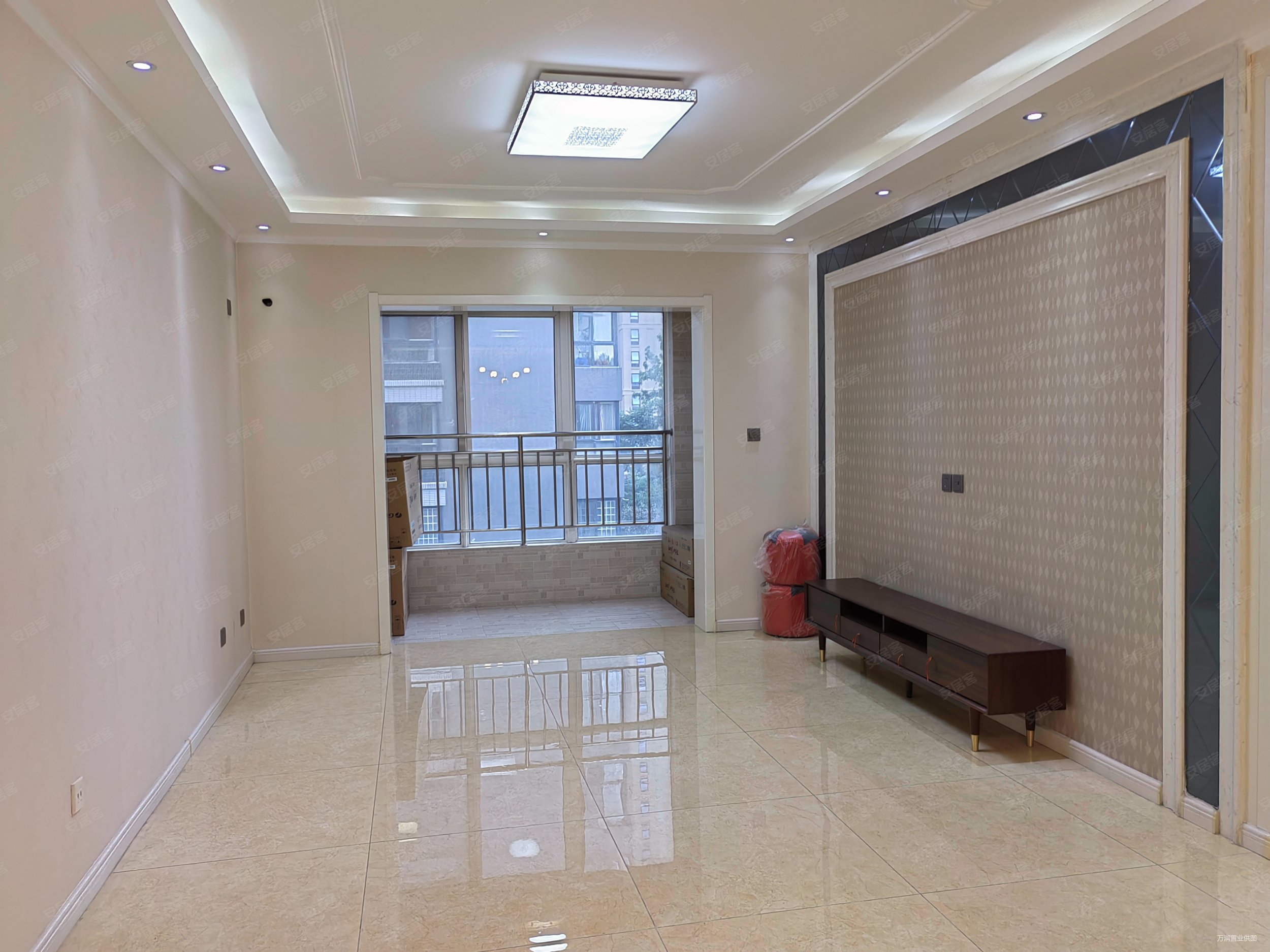 宏府鹍翔九天3室2厅2卫122.87㎡南北141万