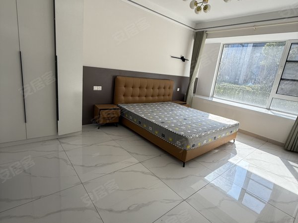 六安金安政务中心碧桂园置地中央公园出租六安市区碧桂园中央公园洋房一楼带院精装三室两厅两卫双阳台出租房源真实图片