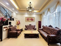 佛山顺德顺德碧桂园碧桂园五房联排别墅，双套间，大鱼池拎包入住出租房源真实图片