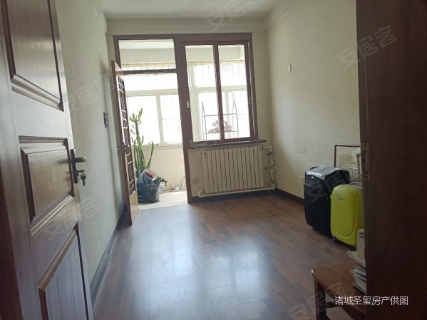 精装套三带附房好楼层,金惠园小区二手房,53.8万,3室2厅,1卫,114.