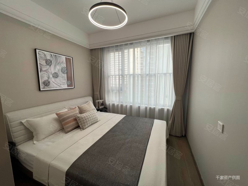 买 新都石油大学旁精装套三 保养好,学府雅筑二手房,63万,3室2厅,2卫