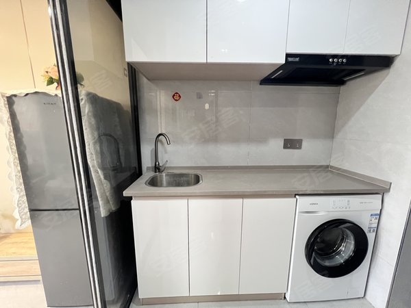 金华东阳东阳江北平川路351号楼平川路荷山菜场夜市 大单间 一室一厅 复试Logo 两室一厅出租房源真实图片