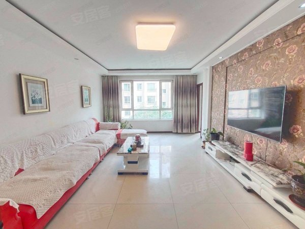 【多图】保利花园(二期),新立堡东街租房,保利花园二期精装三室中间