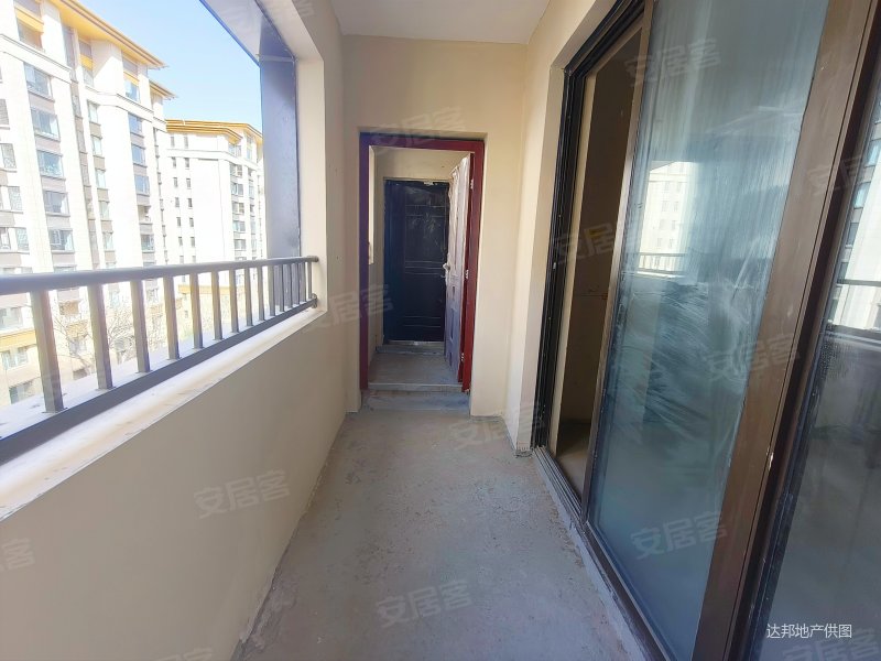 盛澳金尊府1号院4室2厅3卫177.01㎡南北400万