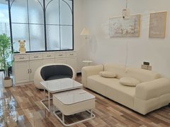 曲靖麒麟南城门雄业金都楼上精装一室租期灵活下楼就是商场和公交站。出租房源真实图片