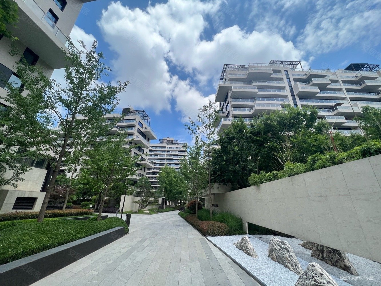 雁栖玫瑰园6室3厅6卫480㎡南北2200万